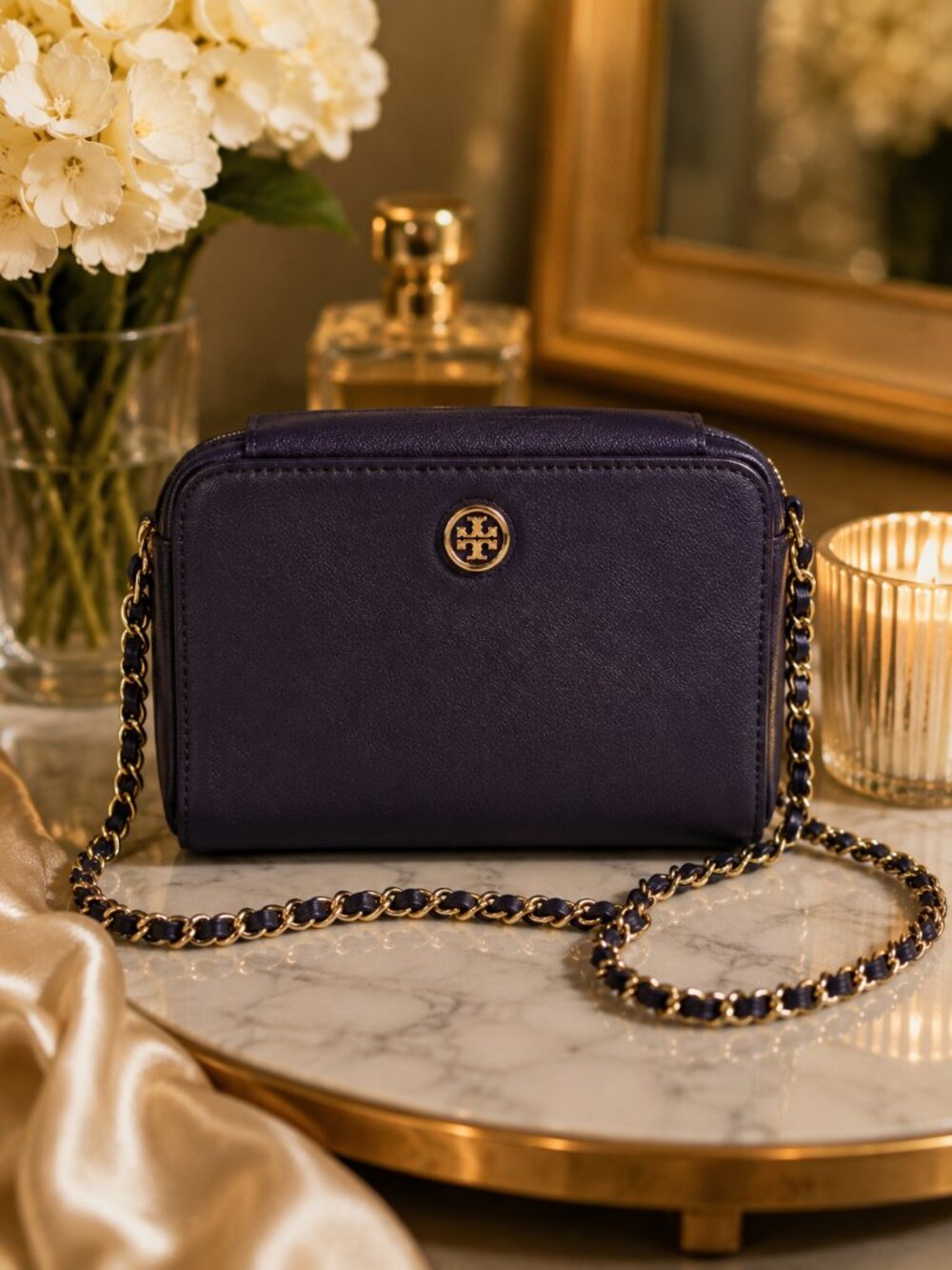 Tory Burch Robinson Adjustable Leather Shoulder Bag